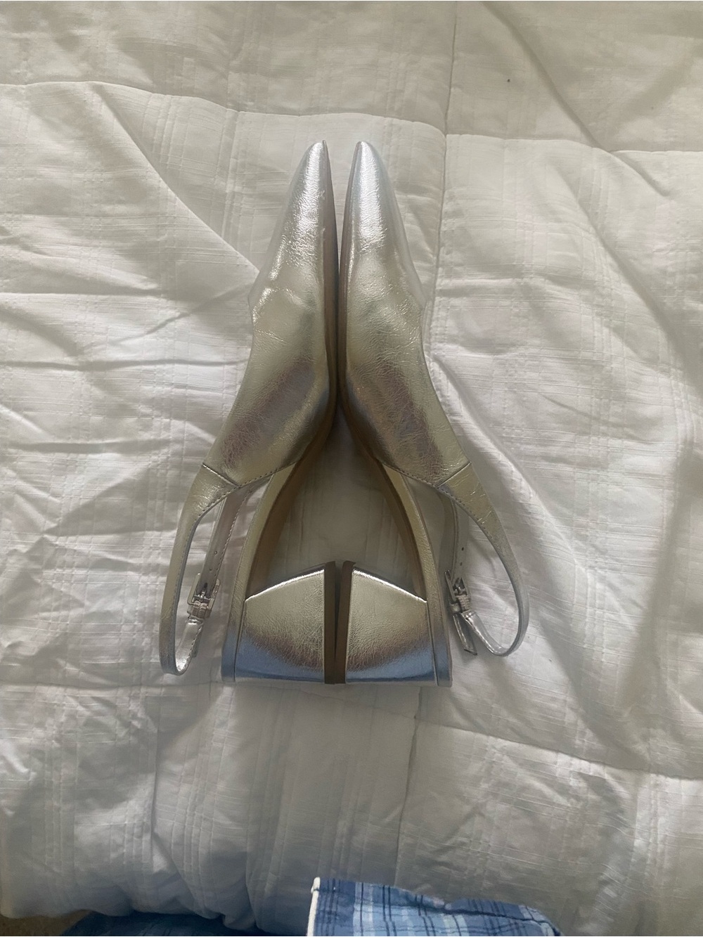Metallic Silver Pointed Toe Slingback Pumps - Women LifeStride size 10 - Picture 3 of 7
